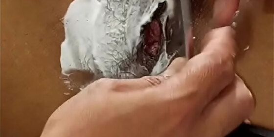 shaving my wife s mount of venus with a razor