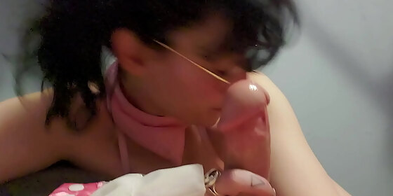 diva plays dress up and plays with dds toy