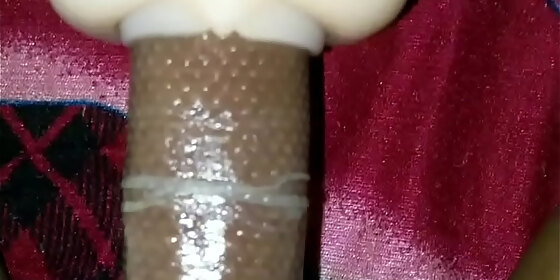 i play with the flashlight by putting on the dotted condom but the condom breaks then there is no milk coming
