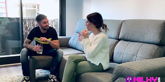 is it easy to flirt and fuck through tinder a fan shows you how he did it face messi