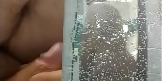ozzing my load in water