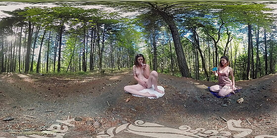 yanks tattooed turquoise cums outdoors in vr video