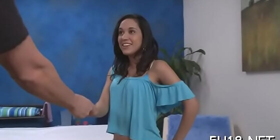 seductive brunette beauty tia cyrus gets extra wet
