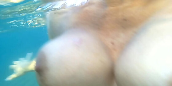 amazing public beach water fuck with underwater blowjob