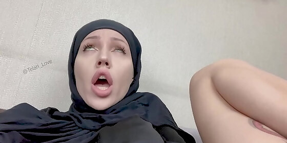 crazy muslim babe gonna cum