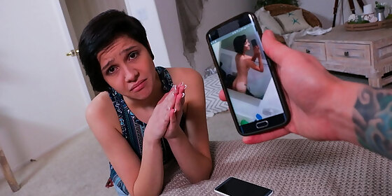 stepdaughter sent wrong selfies to her stepdad dadbangsme