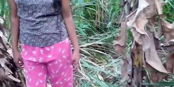 sri lanka risky outdoor jungle sex with beautiful girl