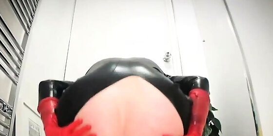 slamming her loose pussy on a giant dildo