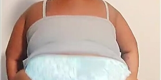 big juicy ass bouncing like jello chocolate latina nerd