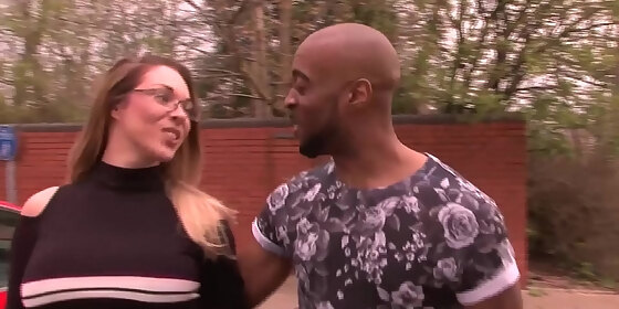 bbc fucks white slut in toilet in a pub