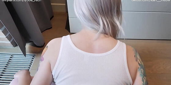 stepsister in leggings wants sex