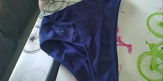 cumshot in my neighbor s panties 39