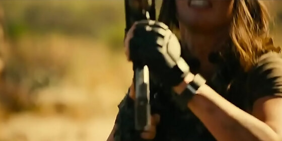 morena sexy sniper
