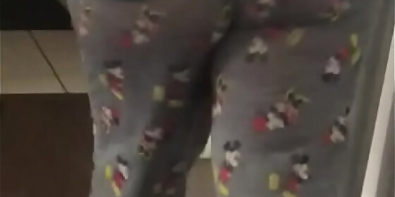 thick israeli ass on treadmill