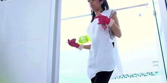 mamacitaz latina housekeeper ariana fuentes fucks house