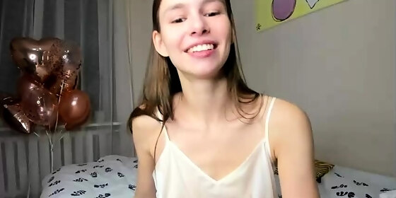 brunette amateur webcam teen exposed
