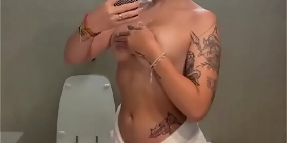 kinechan showing off after shower