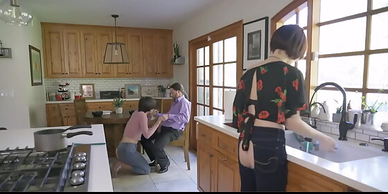 primaluse look alike stepdaughter and stepmom share each others bodies with stepdaddy and enjoy freeuse fuck angeline red jessica ryan