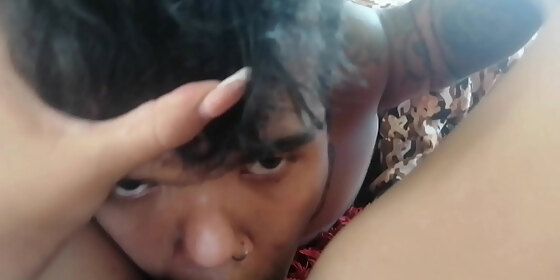 in gratitude to the neighbor for giving me the last cell phone i give her a good pussy and anus suck