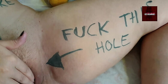 fuck this hole please