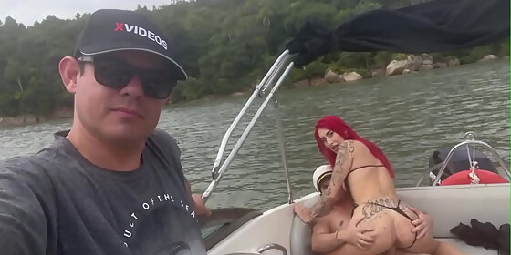 captain pica and mary jane in sex on the high seas