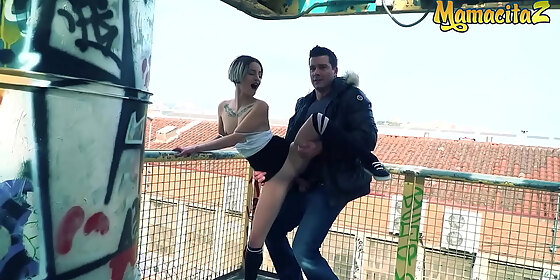 chicas loca mey madness ramon nomar spanish college babe fucks with stud outside