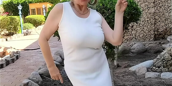busty milf mariaold flashing pussy and talk dirty pussy close up