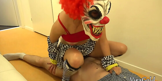 porno clown prank with fucking pussy and cumshot vira gold with camilla moon