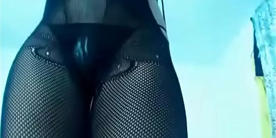 hi boys this is my invitation for your hard dick join to me at pinkcam live and comment below i love reading your fantasy about me