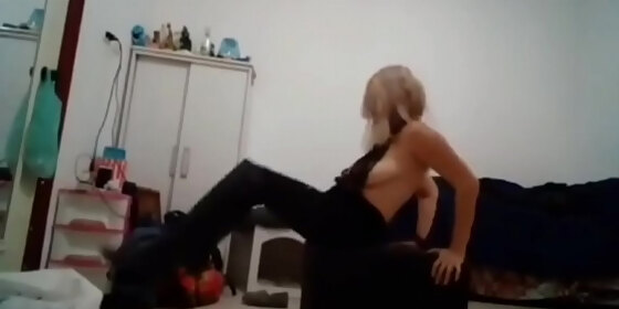 provocative sexual sensual dance stella still full red