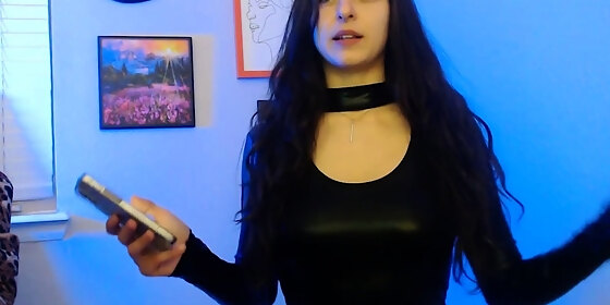 camsoda leah gotti busty babe shoves dildo