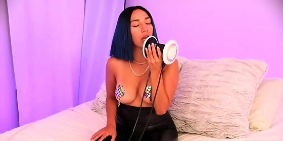 wokies asmr ear licking onlyfans leaked video