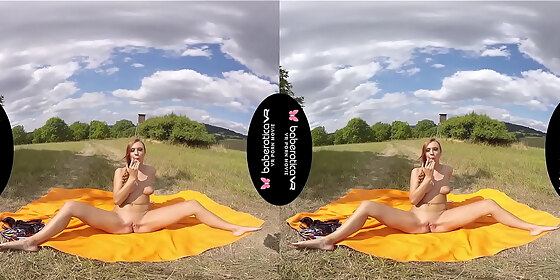 solo gal ornela morgan is moaning while cumming in vr