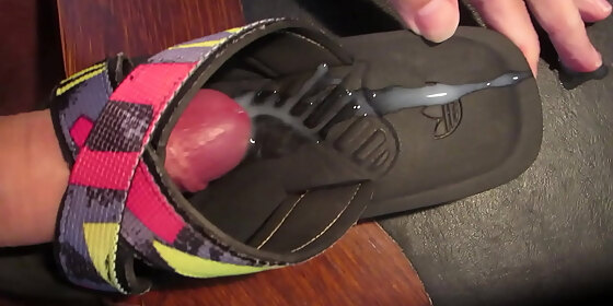 fuck wifes colored shoe with huge cumshot