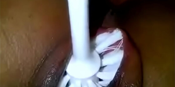 he brushes the cuca