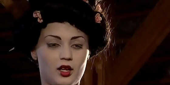 loureen kiss opens wide for a huge wet load in her mouth
