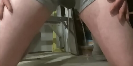 boxer pee