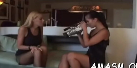 voracious floozy does her best to get cum in mouth