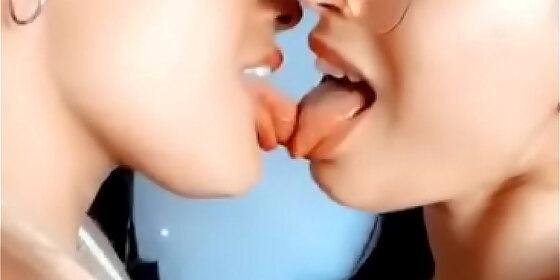 kissing my friend paula