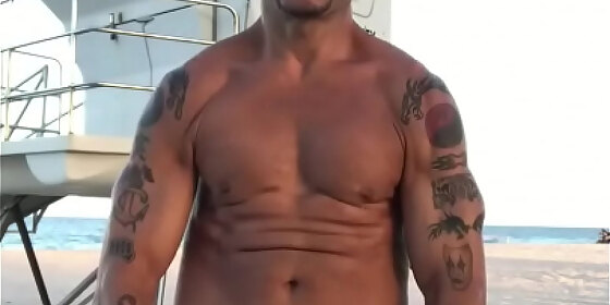 tan ripped italian porn star maxxx loadz