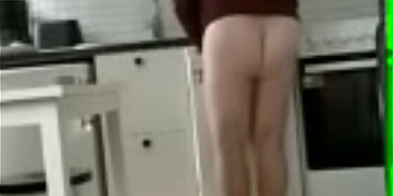 naked girl cleaning 22