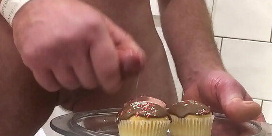 icing teens cakes