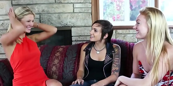 lesbian stepcousins licking pussy