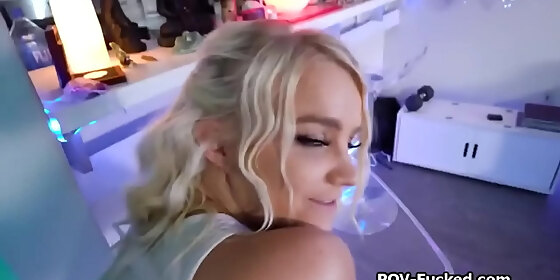 fucking curvy blonde bella on first date