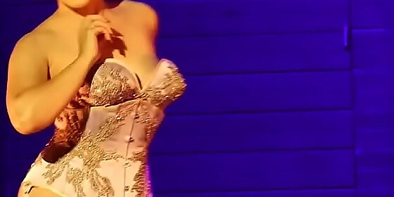 petit chri burlesque festival