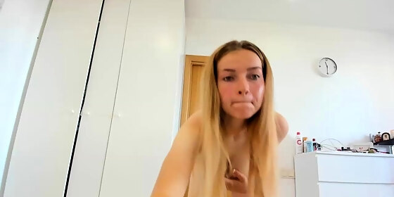 amateur webcam teen masturbates and teases