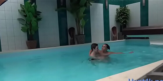 mesmerizing whore gets licked and gives head