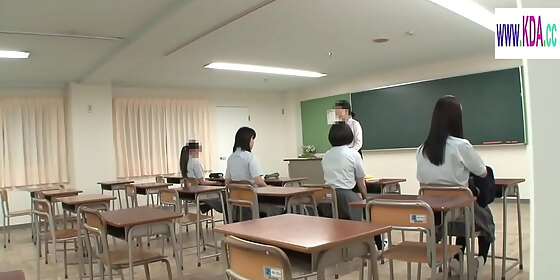 lesbian juice that makes students fall in love with sticky slug cunnilingus 2
