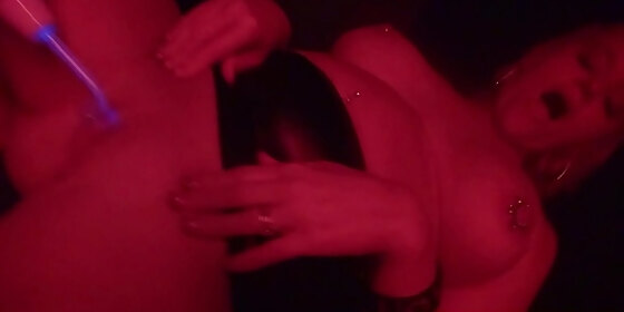 electricity pussy play with dee siren