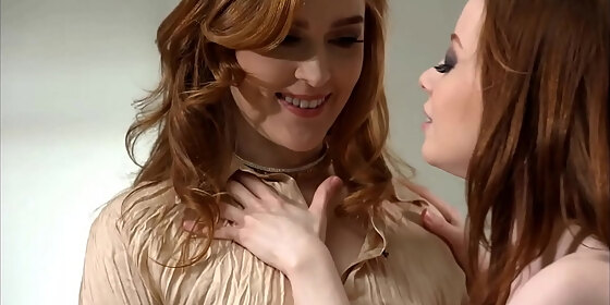 real hot lesbians